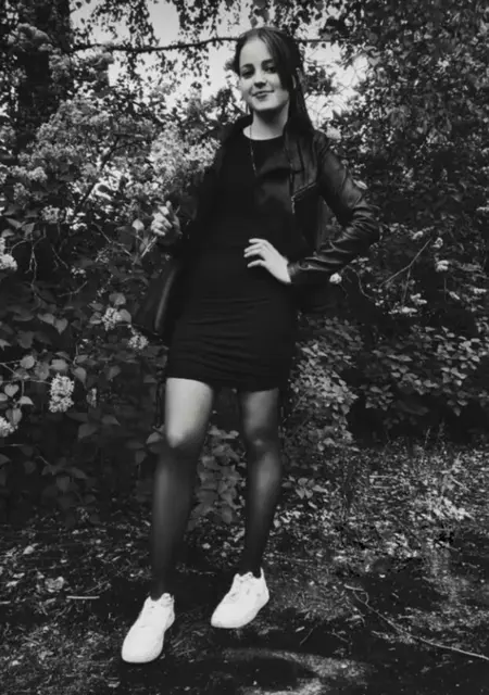 Я Алина, 20, из Чернигова, ищу знакомства на одну ночь