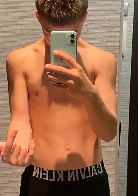 Stepik из Бухареста, ищу на сайте постоянные отношения