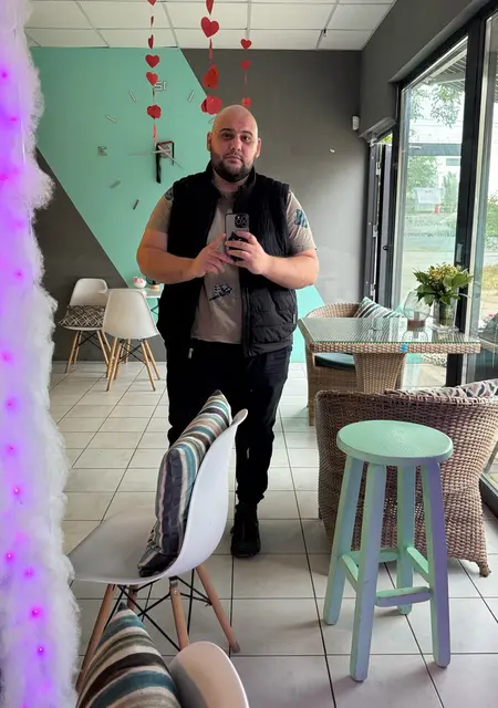 Doc из Херсона, мне 37, познакомлюсь для постоянных отношений