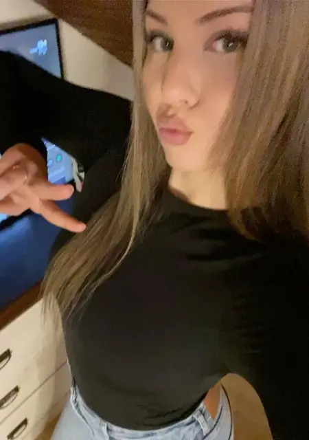 Я Мария, 18, из Киева, ищу знакомство для общения