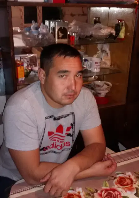 Александр из Актобе, ищу на сайте знакомства на одну ночь