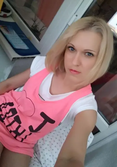 Наташа из Минска, мне 41, познакомлюсь для приятного времяпровождения