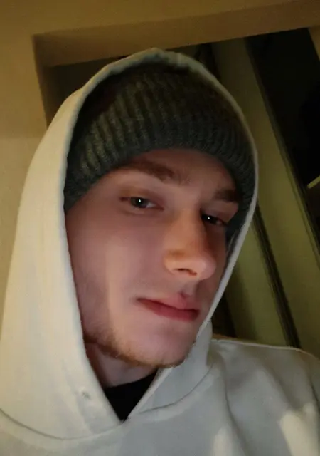 Вадим из Ужгорода, ищу на сайте знакомства на одну ночь