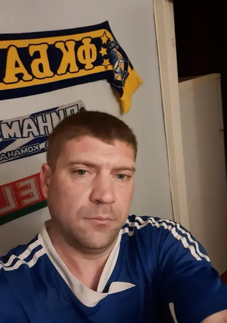 Николай из Речицы, мне 42, познакомлюсь без обязательств