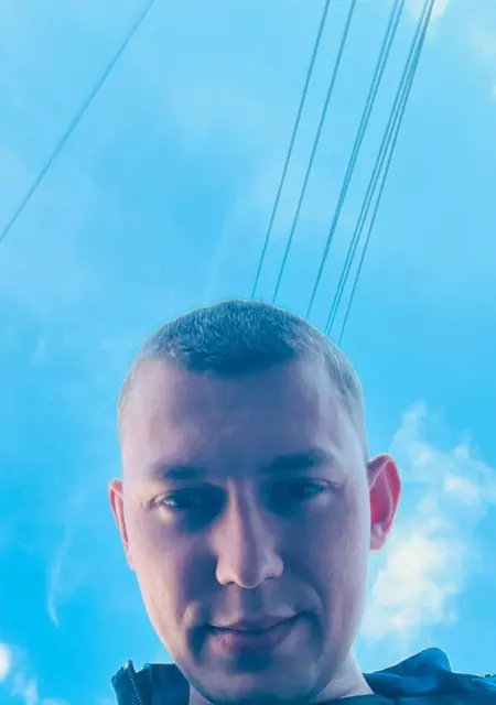 Я Саша, 27, из Лондона, ищу знакомства без обязательств