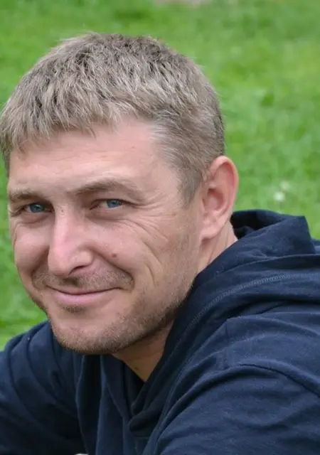 Олег из Винницы, мне 47, познакомлюсь для вирта