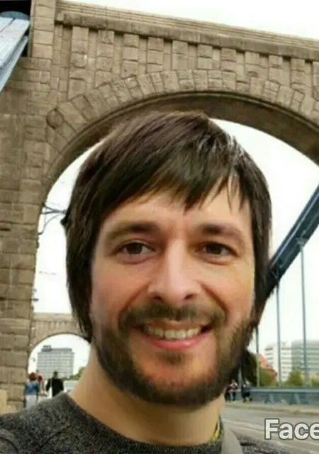 Василий з Дніпра, шукаю на сайті спілкування