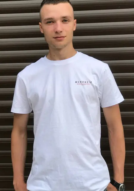 Я Jonny, 22, знакомлюсь для постоянных отношений в Уэмбли