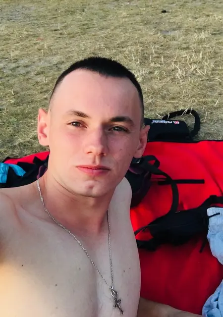 Nikolay з Сум, мені 29 років, познайомлюсь для постійних стосунків