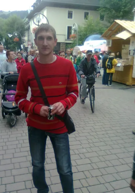 Vova из Полонного, мне 25, познакомлюсь без обязательств