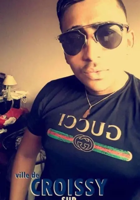 Я Rzk, 23, из Парижа, ищу знакомство