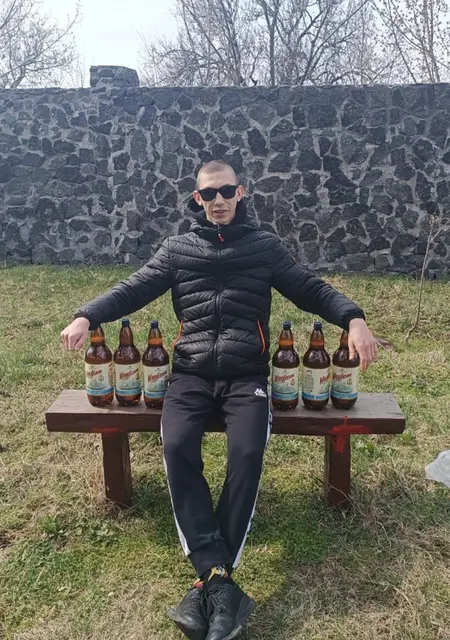 God з Черкас, мені 20 років, познайомлюсь без зобов'язань