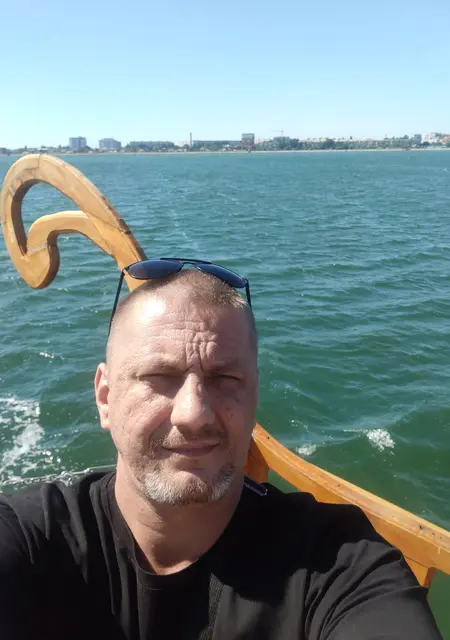 Василий з Кривого Рогу, мені 46 років, познайомлюсь на одну ніч