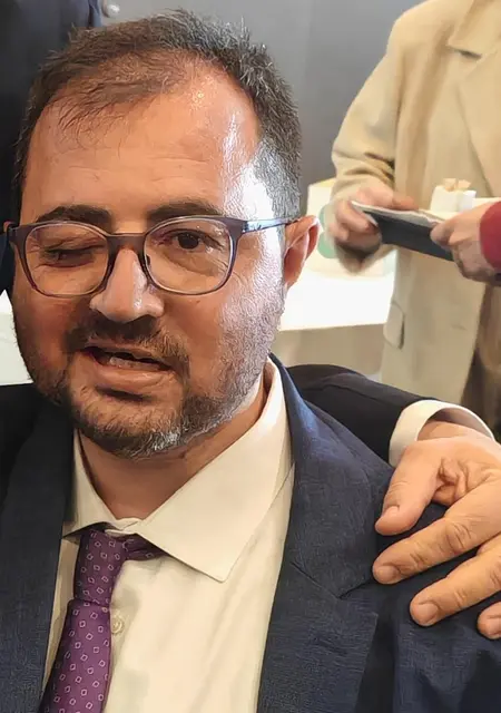 Juan Miguel de Valencia, busco en el sitio relación a largo plazo