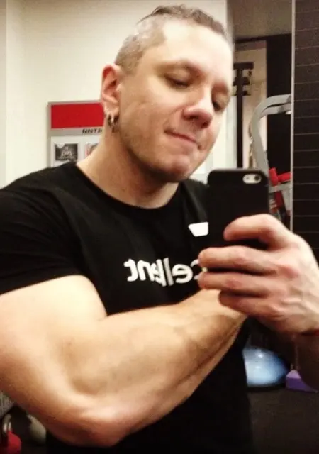 Роман из Банга-ламунга, мне 40, познакомлюсь для постоянных отношений