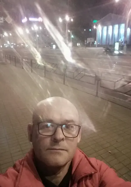 Константин из Минска, мне 56, познакомлюсь для дружбы