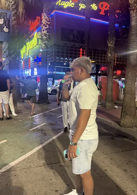 Soy Guido, 26 años, conociéndome para lío de una noche en Madrid