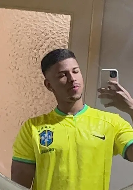 Я Felipe, 23, знакомлюсь без обязательств в Треместьери-Этнео