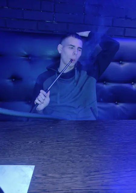 Я Алексей, 20, из Новопскова, ищу знакомства без обязательств