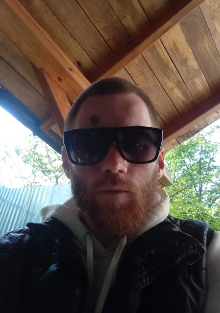 Mikhaylo из Мукачева, мне 32, познакомлюсь на одну ночь