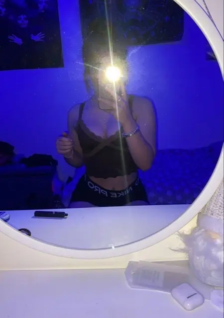 Я Oliwia, 20, знакомлюсь для дружбы в Варшаве