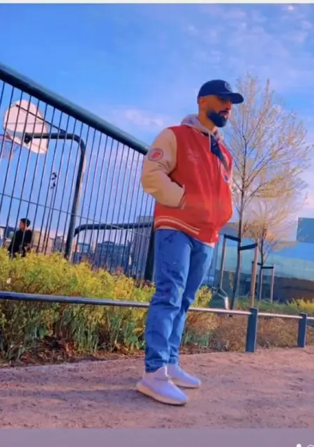 Я Jutiar, 40, знакомлюсь без обязательств в Хельсинки