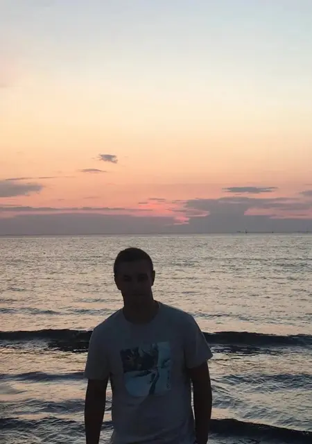 Я Александр, 42, знакомлюсь для совместных путешествий в Каире