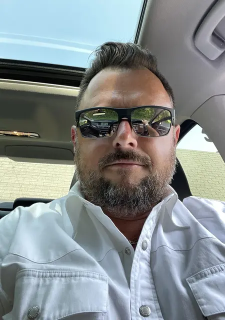 Chris из Клагенфурт, ищу на сайте дружбу