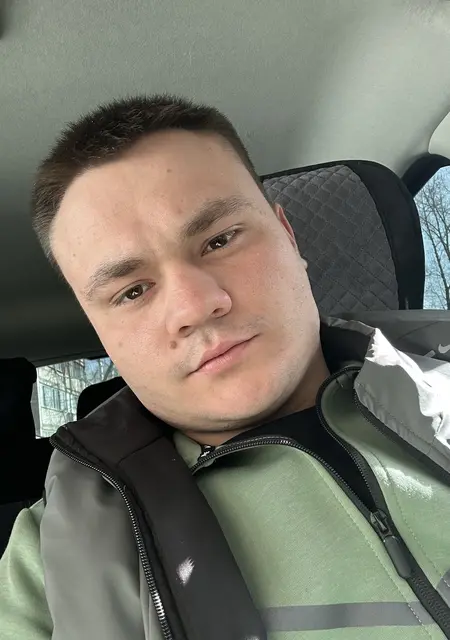 Zakhar de Madrid, busco en el sitio relación abierta