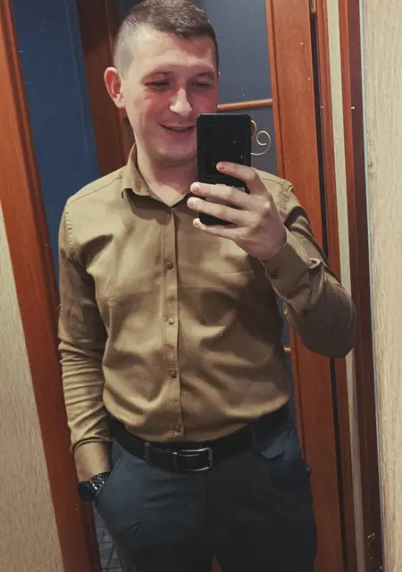 Александр из Донецка, мне 28, познакомлюсь для постоянных отношений