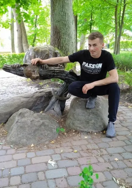 Олександр з Житомира, мені 27 років, познайомлюсь без зобов'язань