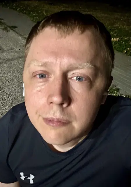 Я Евгений, 36 років з Запоріжжя, шукаю знайомство для постійних стосунків