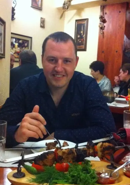 Я Роман, 36 років, знайомлюсь для спільних подорожей у Сумах