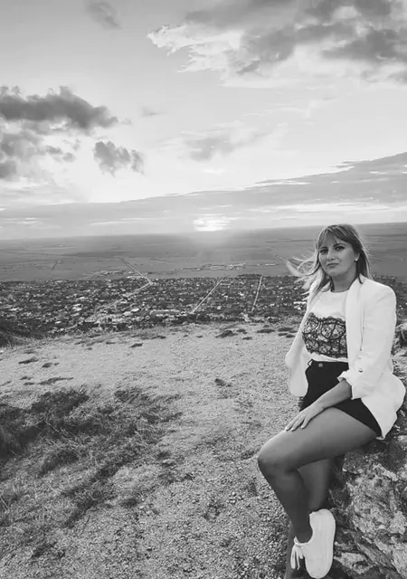 Я Valerie, 42, знакомлюсь для постоянных отношений в Париже