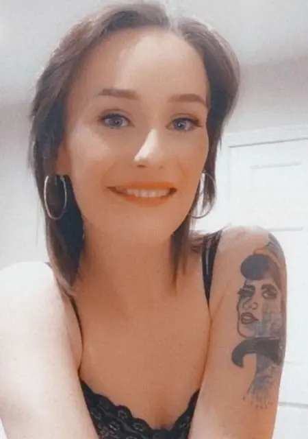 I'm Roisin, 25, looking to meet in London