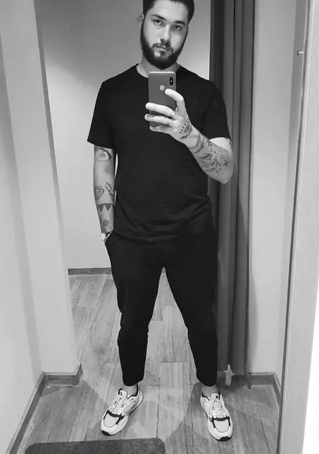 Ваня из Киева, мне 24, познакомлюсь для общения