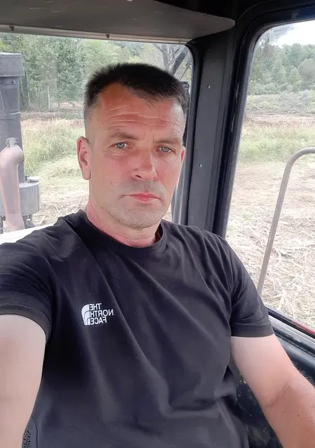 Миша из Гомеля, ищу на сайте знакомства без обязательств