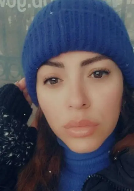 Я Nasrin, 40, из Стамбула, ищу знакомство