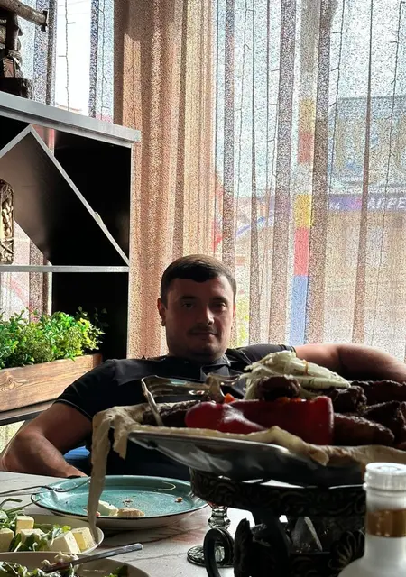 Амо из Луганска, ищу на сайте приятное времяпровождение