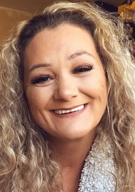 Я Danielle, 40, знакомлюсь в Лондоне