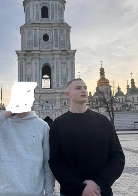 Я Кирилл, 20, из Киева, ищу знакомство для вирта