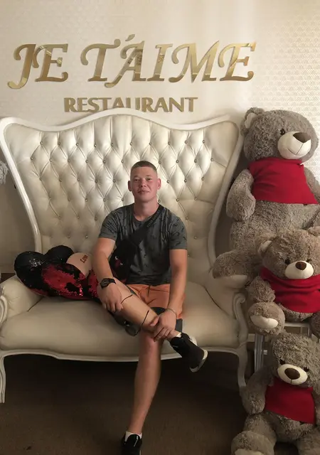 Сергей из Мукачева, мне 25, познакомлюсь на одну ночь