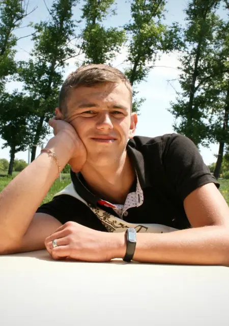 Дмитрий из Львова, мне 20, познакомлюсь на одну ночь