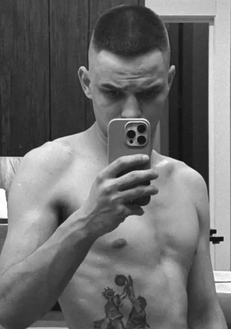 Даня из Уэйкфилд, мне 21, познакомлюсь на одну ночь