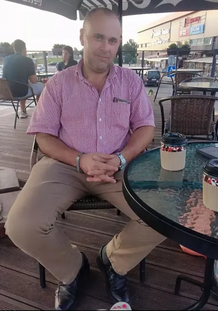 Александр из Мозыря, мне 43, познакомлюсь для открытые отношения