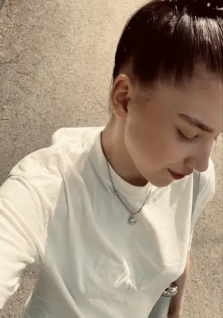 Я Yana, 19, знакомлюсь для открытые отношения в Лондоне