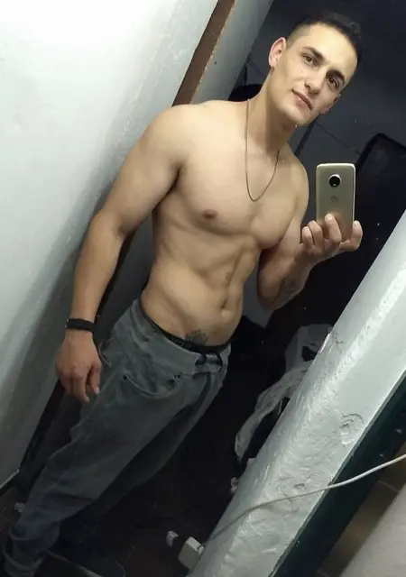 Adriano из Кордовы, ищу на сайте приятное времяпровождение