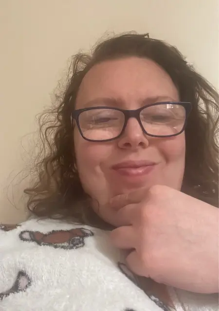 I'm Karlise, 30, looking to meet for chat in London