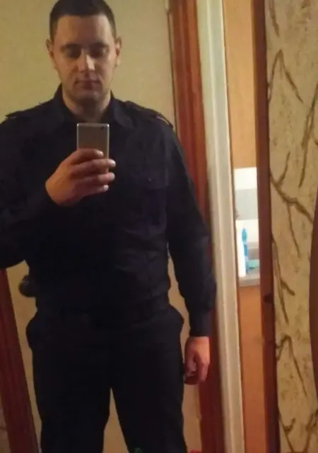 Alexey из Херсона, мне 28, познакомлюсь для приятного времяпровождения