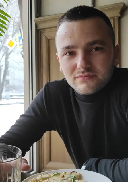 Я Вова, 23, из Днепра, ищу знакомства без обязательств